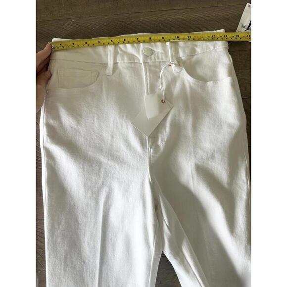 NWT Good American Good Curve Straight Leg Jeans White 28” Inseam Women’s sz 8/29 - Picture 9 of 13
